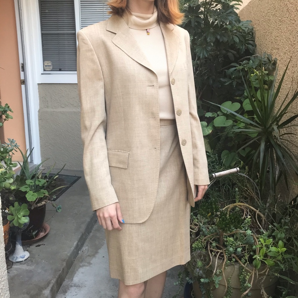 New vintage cream Tombolini jacket and skirt